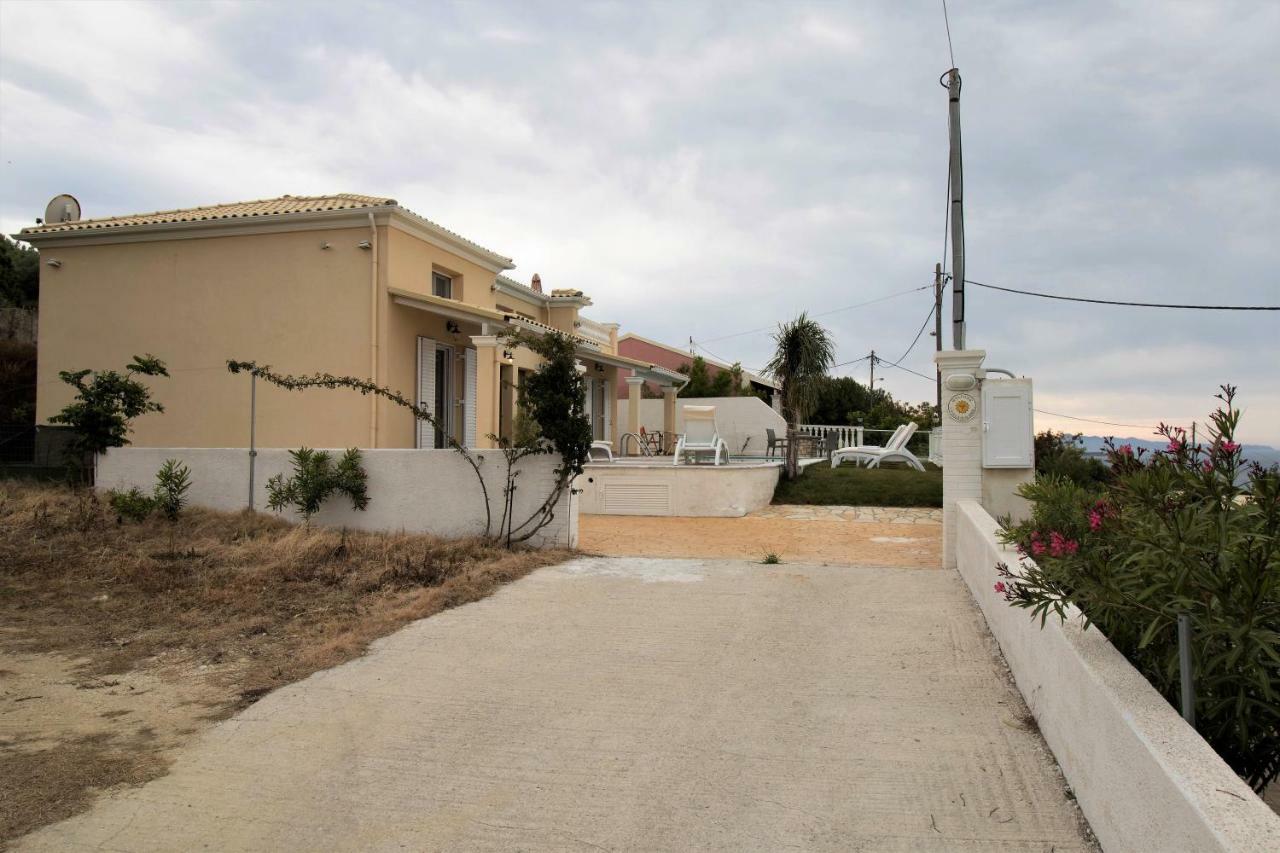 Villa De La Mer Агиос Стефанос Экстерьер фото